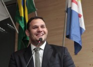 Eriberto Rafael vistoria postos de saúde no Recife